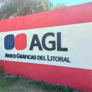 Letras en Polyfan pintado exterior