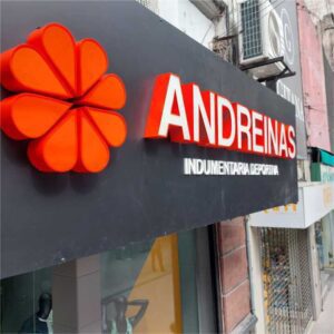 Letras corpóreas luminosas en acrílico