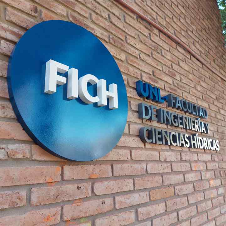Letras corpóreas galvanizado